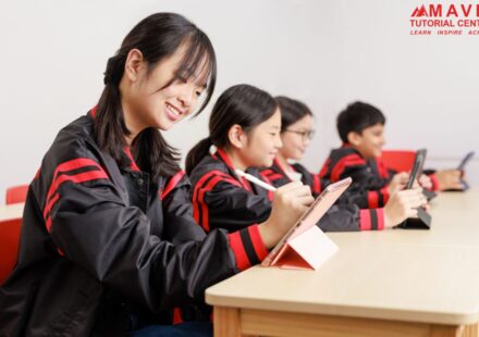 How Physics Tuition Builds Skills for Application Questions
